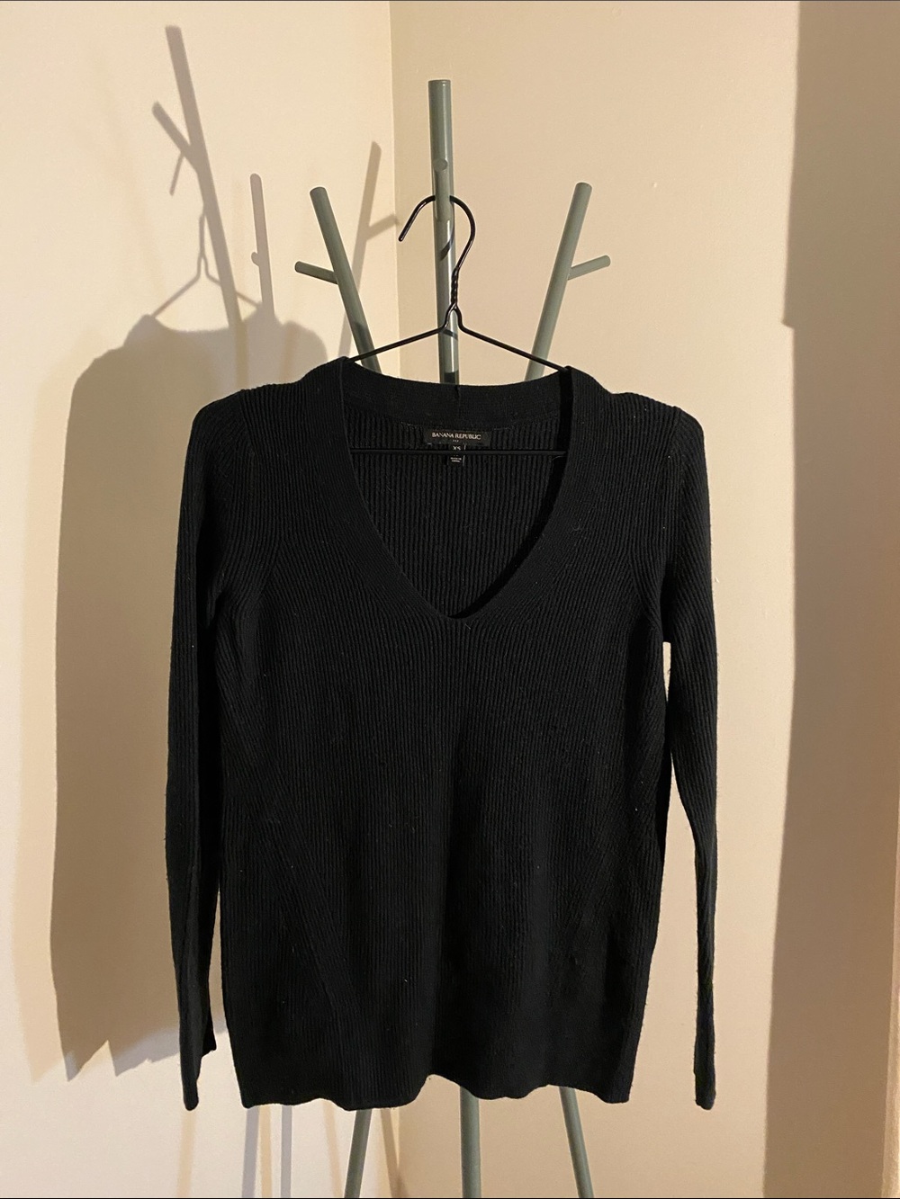 Banana Republic Black V-Neck Ribbed Knit Sweater